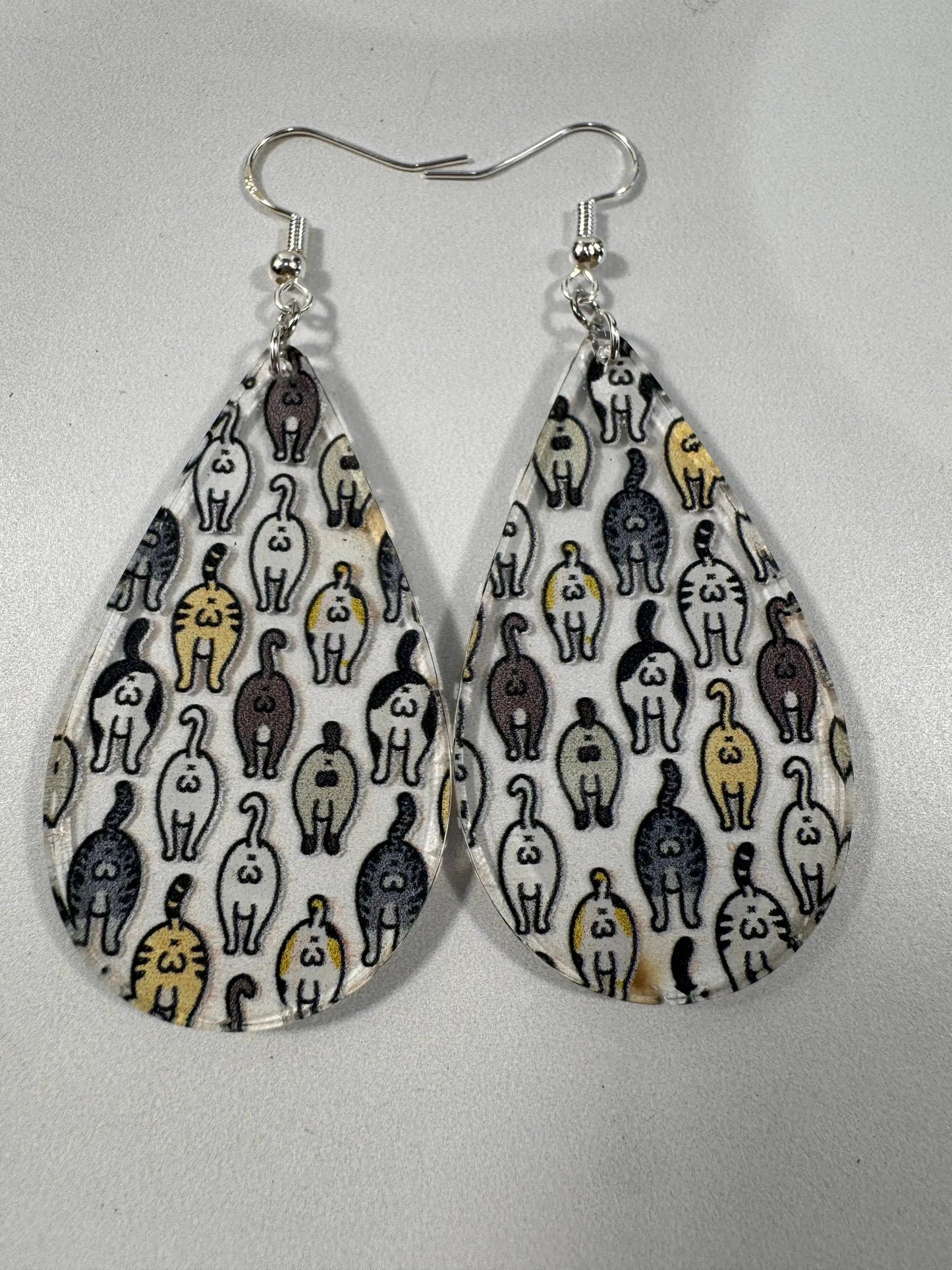 Truly Olive Adorable Acrylic Cat Butt Earrings - Earrings Dangle Earrings