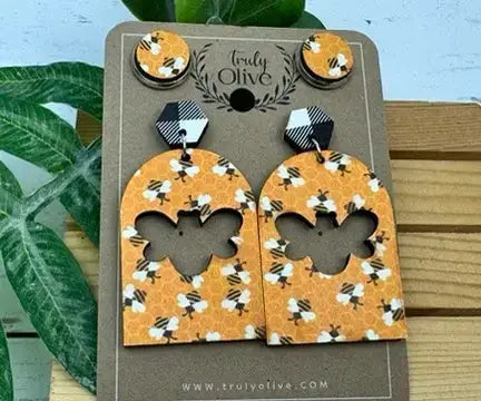 Truly Olive Adorable Bumble Bee Earrings - Earrings Dangle Earrings