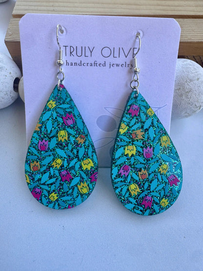 Truly Olive Blue Sparkle Flower Pattern Acrylic Earrings - Earrings Dangle Earrings