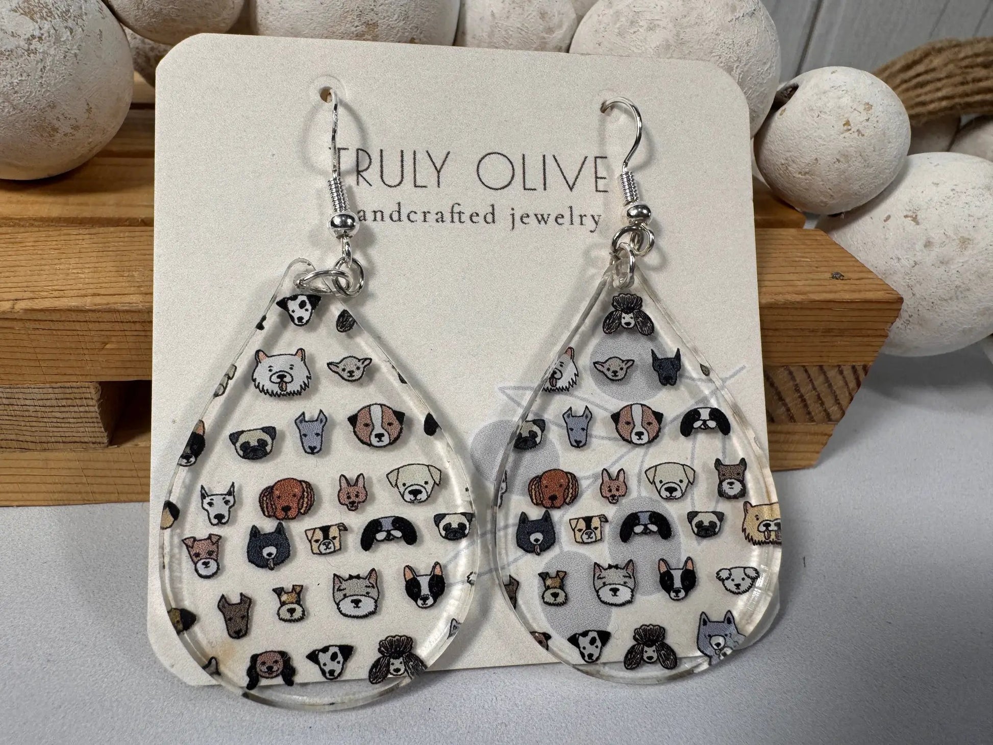 Truly Olive Adorable Acrylic Puppy Dog Face Earrings - Earrings Dangle Earrings