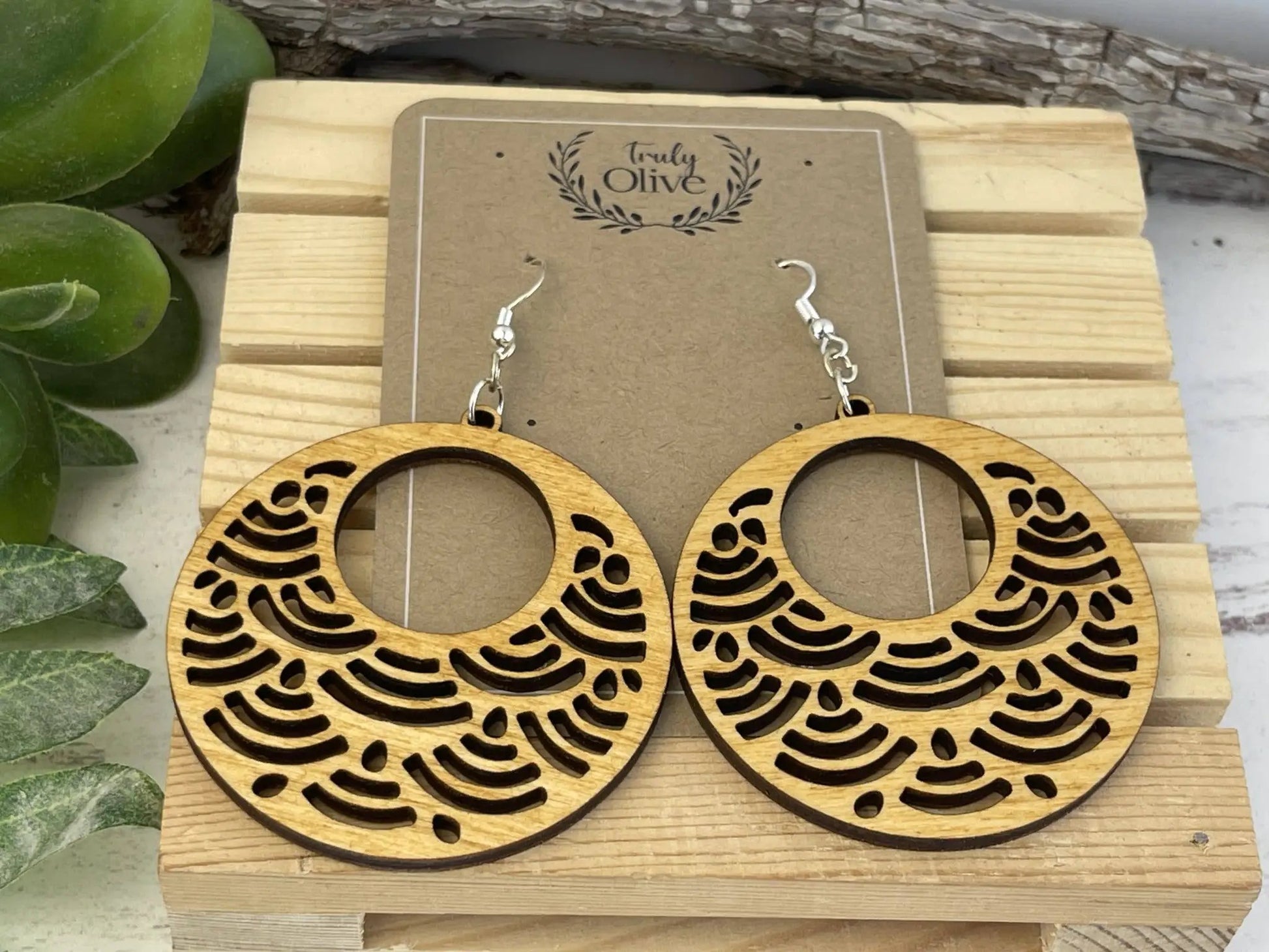 Truly Olive Japanese Style With Circle Shape Wood Earrings - Earrings Dangle Earrings