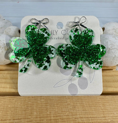 Trulyolive St Patty's Day 4 Leaf Clover Dangle Earrings - Earrings