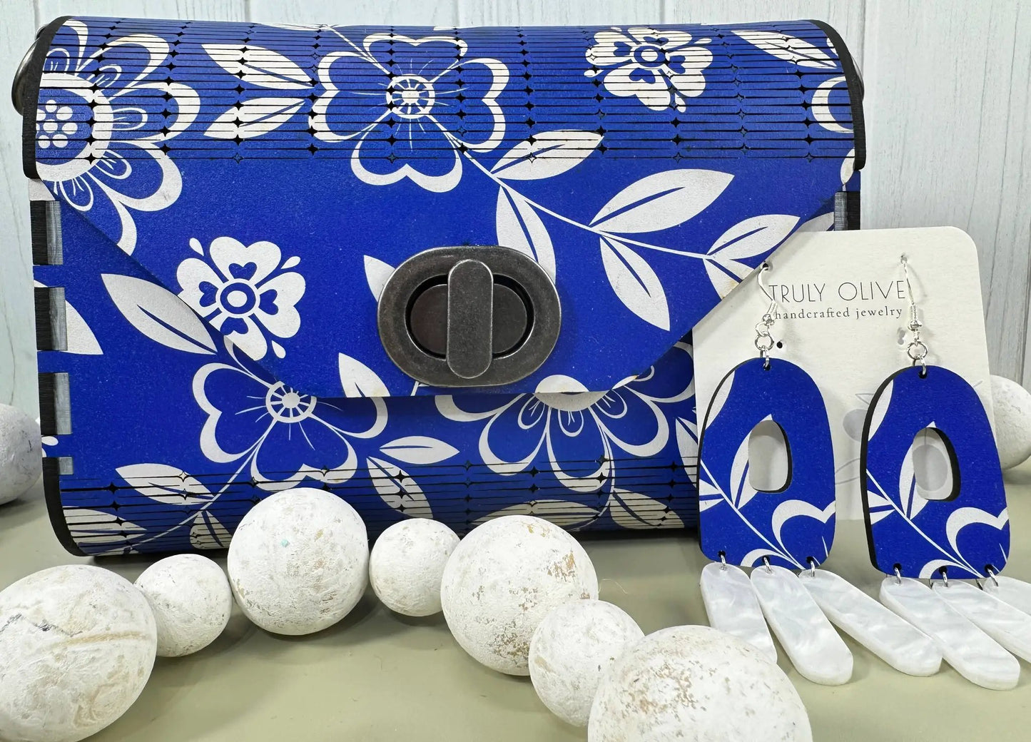 Truly Olive Cobalt Blue Flower Pattern Wood Handbag Clutch Purse - Clutch Bags Clutch Bag - Women's