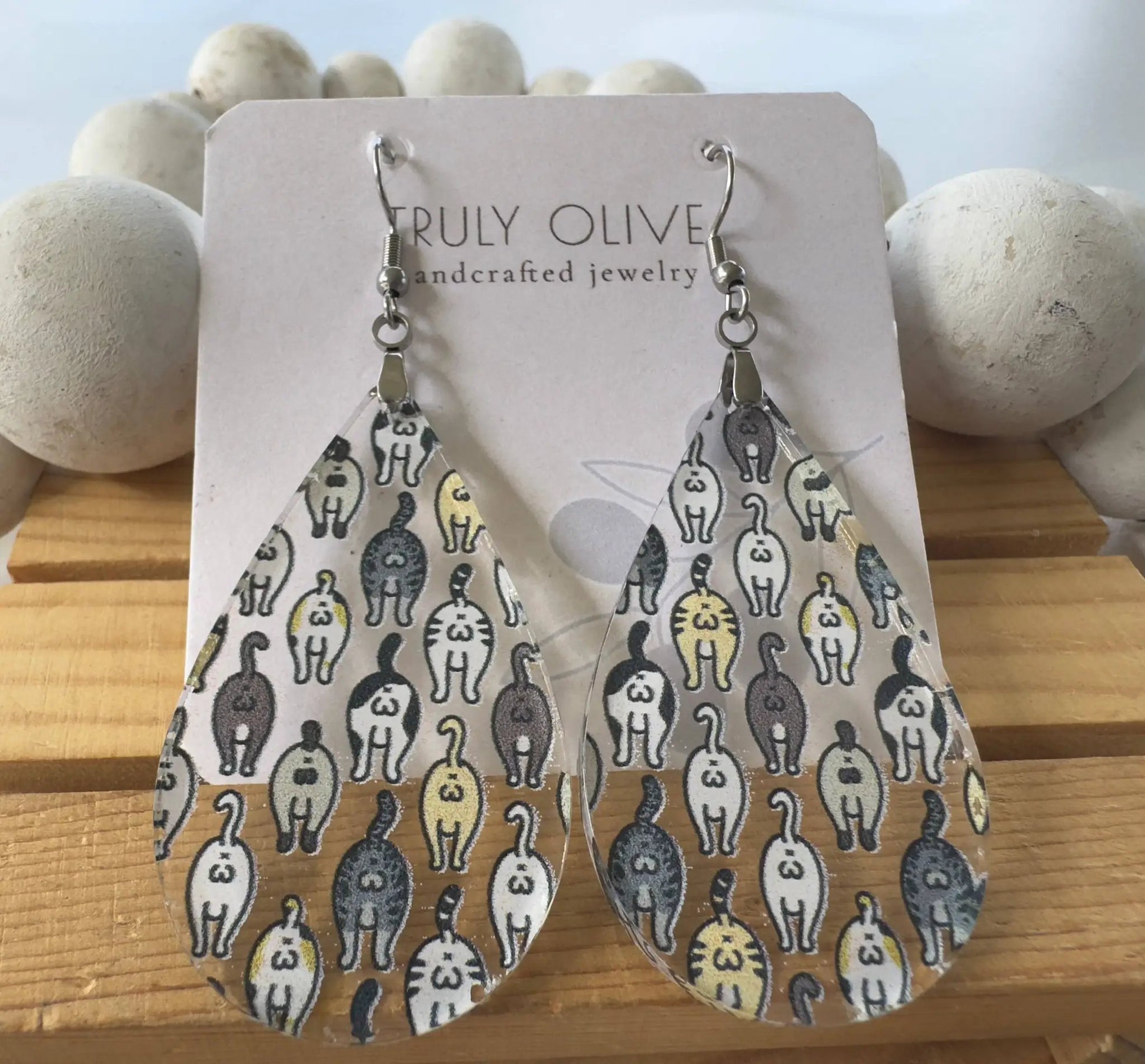 Truly Olive Adorable Acrylic Cat Butt Earrings - Earrings Dangle Earrings