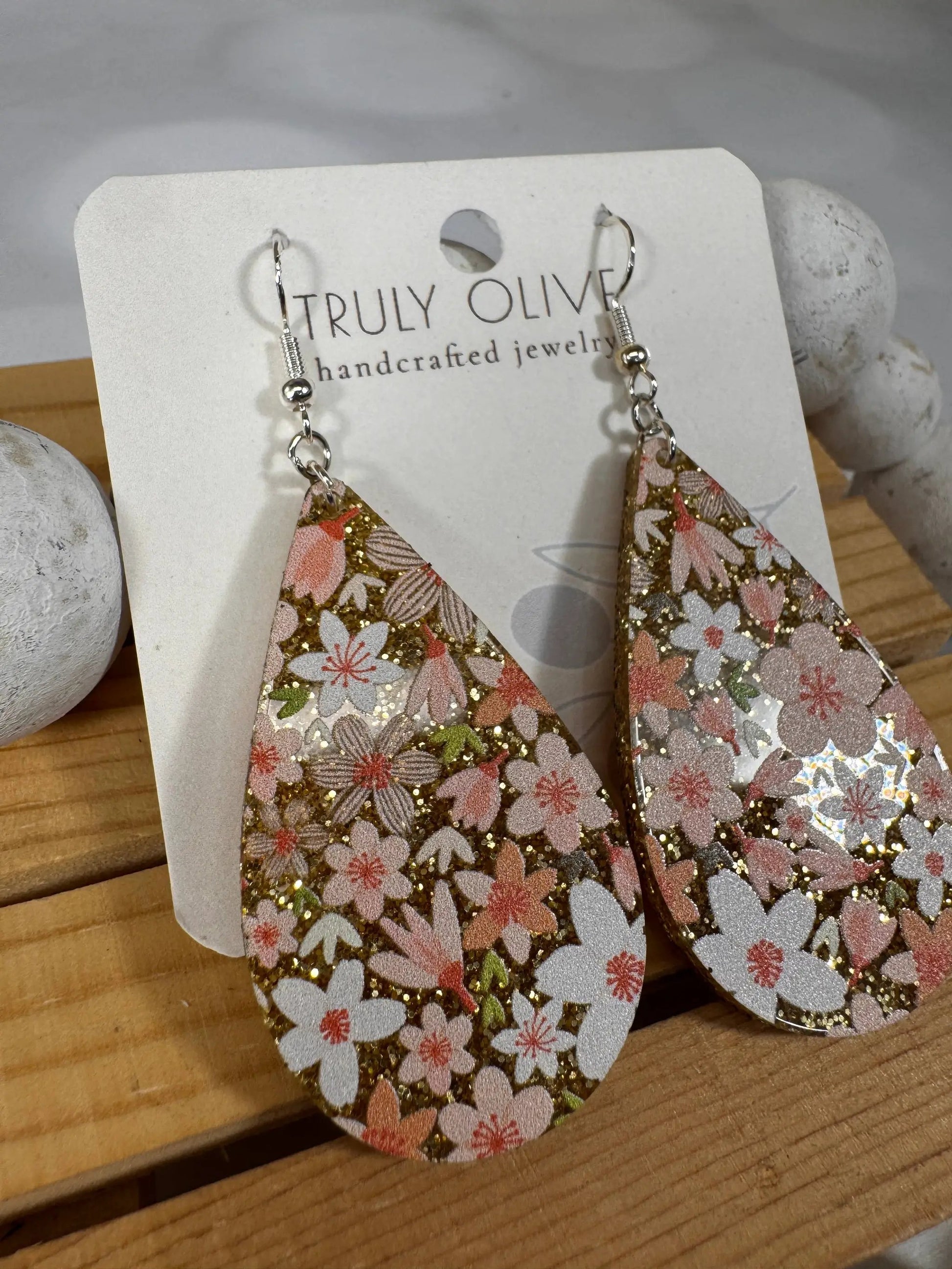 Truly Olive Pink Sparkle Flower Pattern Acrylic Earrings - Earrings Dangle Earrings