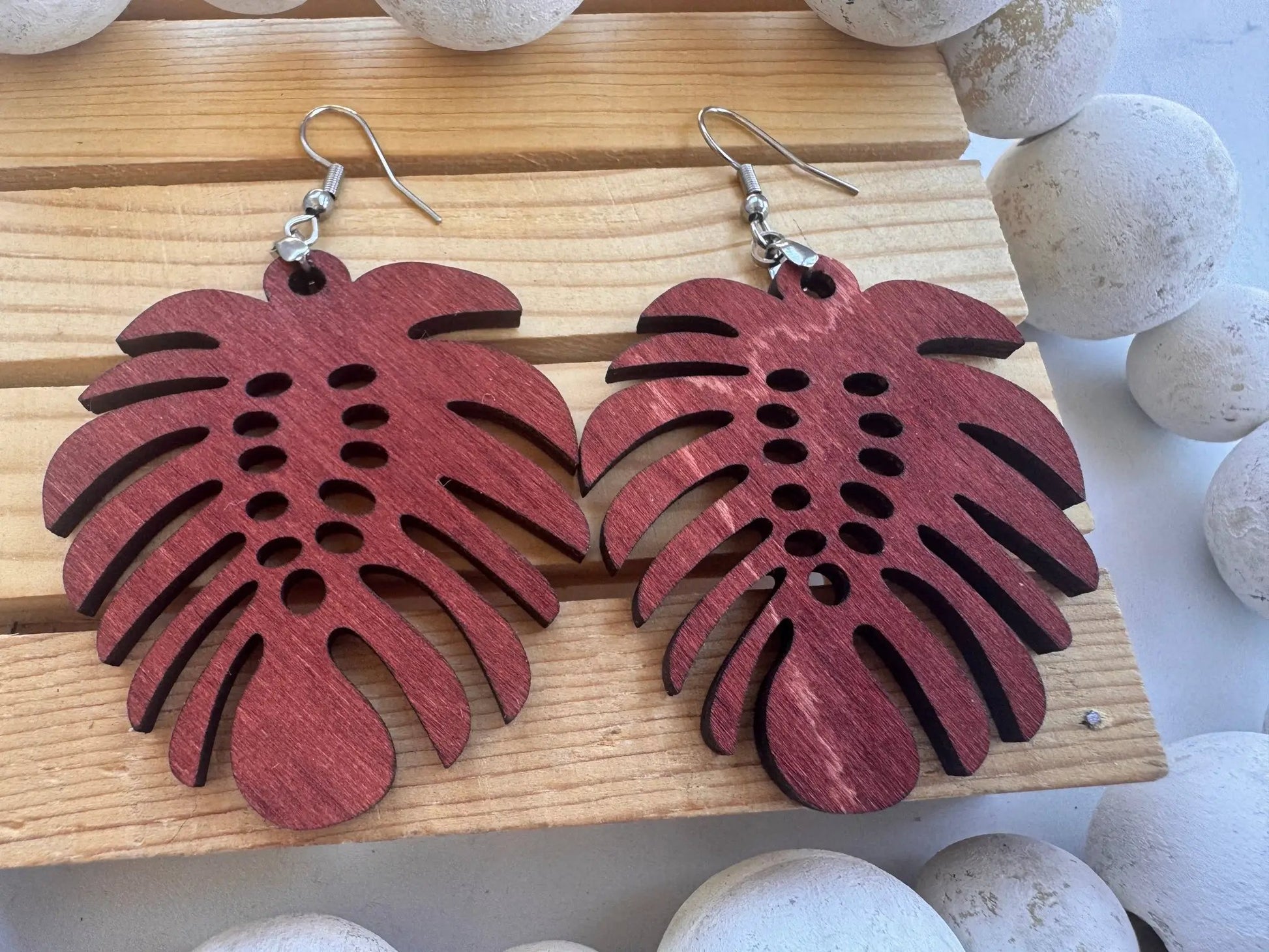 Truly Olive Exotic Leaf Shape Earrings - Earrings Dangle Earrings