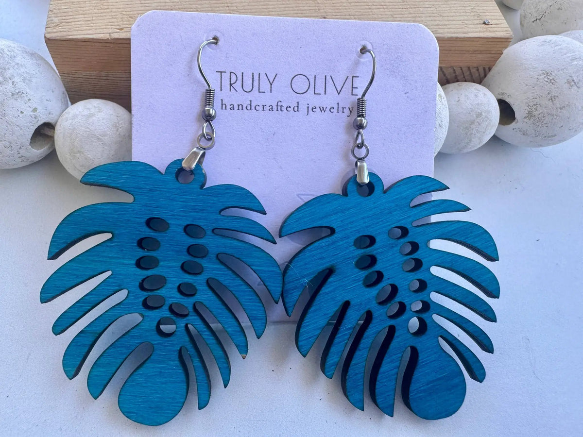 Truly Olive Exotic Leaf Shape Earrings - Earrings Dangle Earrings