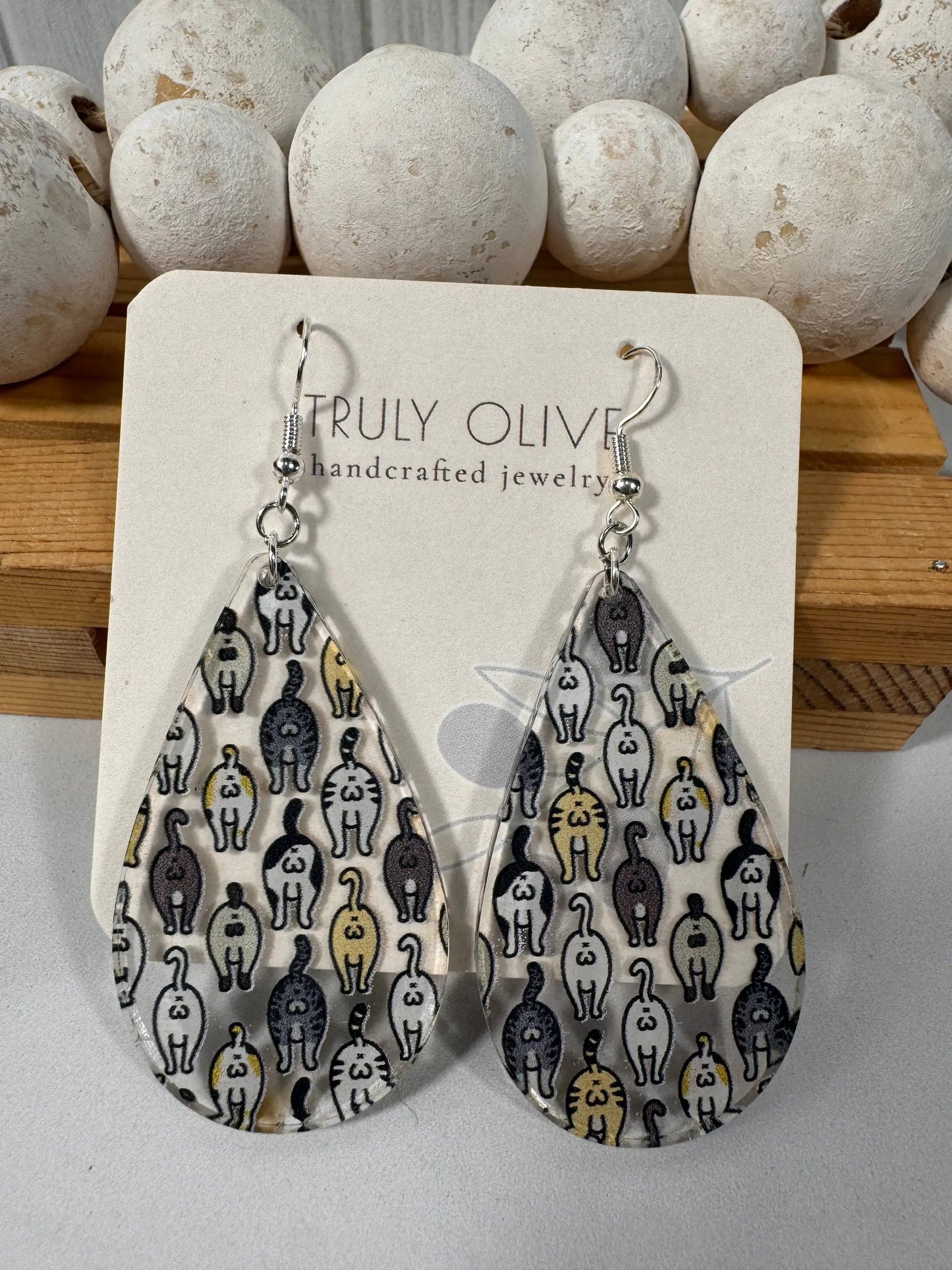 Truly Olive Adorable Acrylic Cat Butt Earrings - Earrings Dangle Earrings