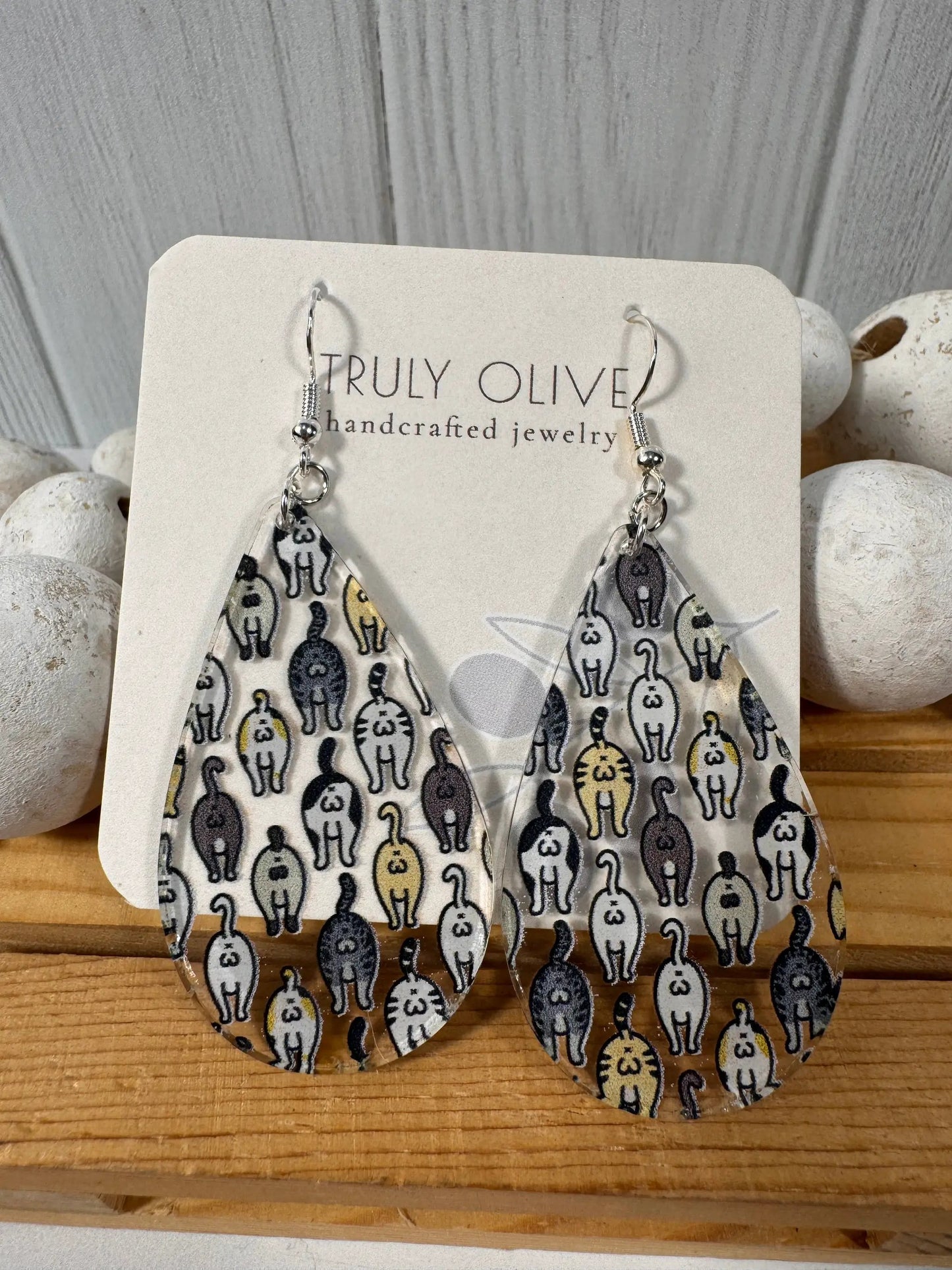 Truly Olive Adorable Acrylic Cat Butt Earrings - Earrings Dangle Earrings