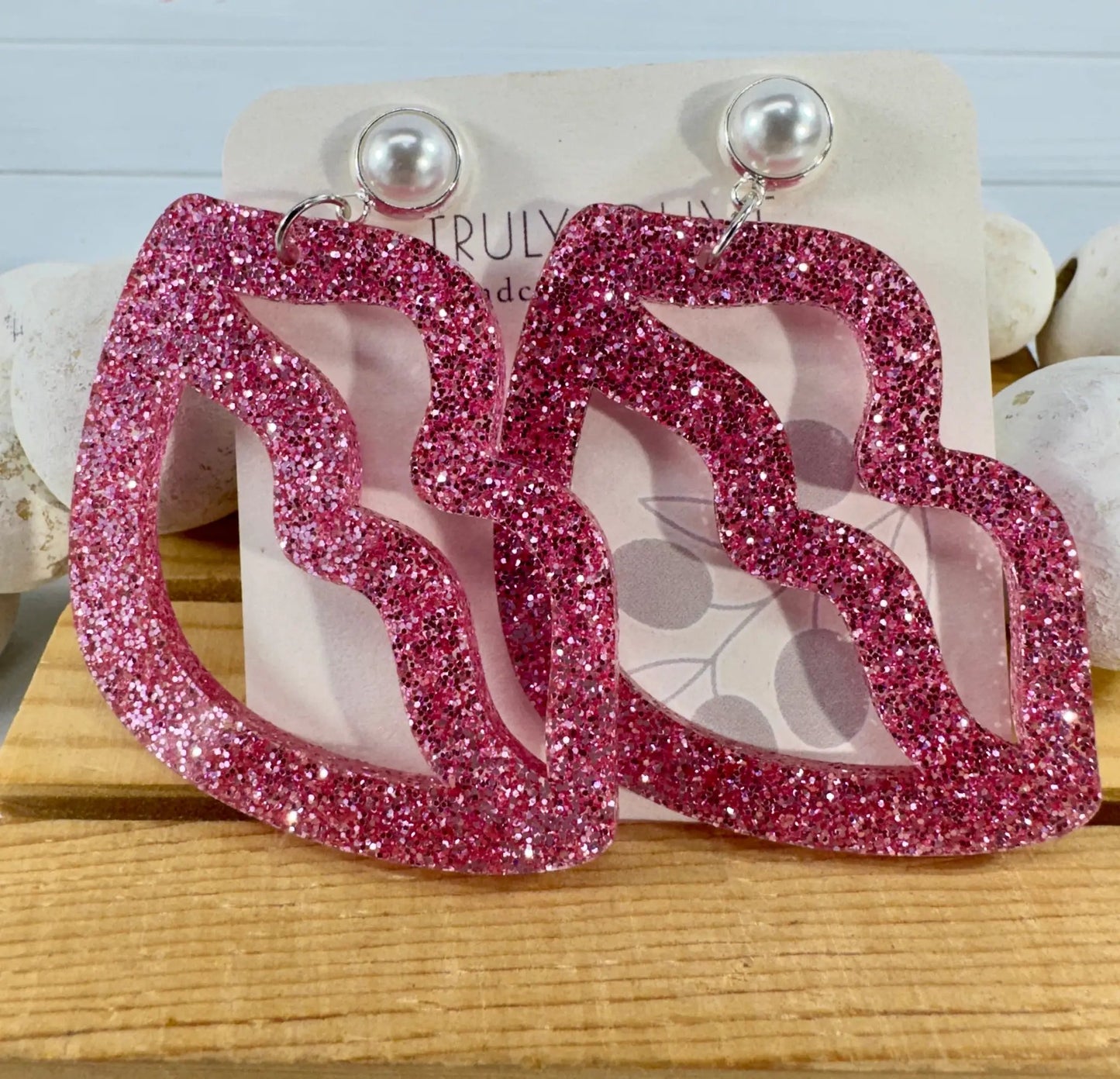 Trulyolive Hot Pink and Light Pink Lip and Heart Earrings - Earrings Dangle Earrings