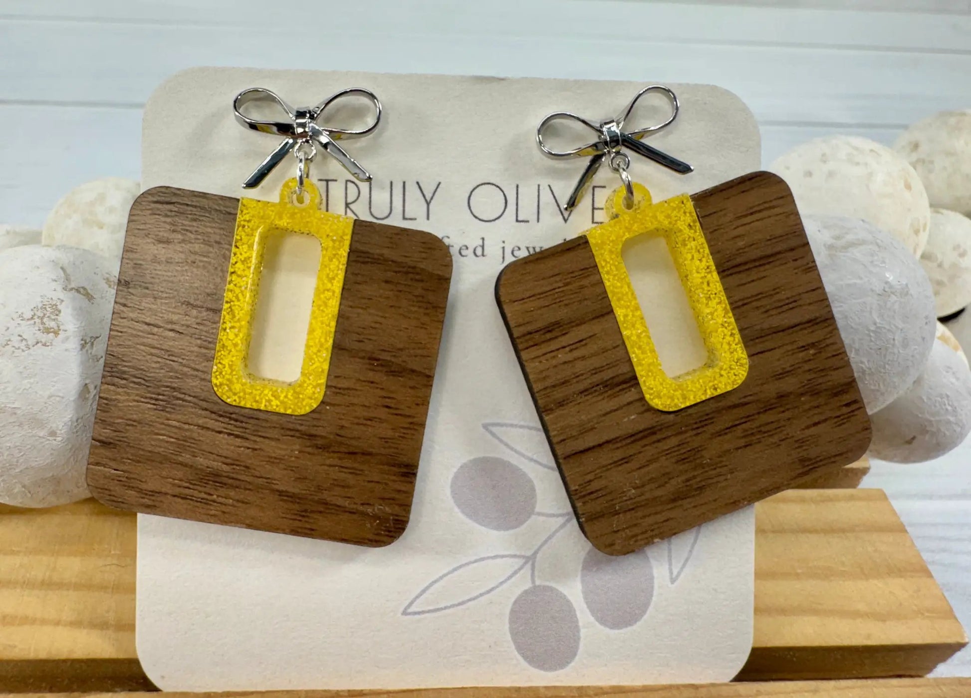 Trulyolive Yellow Bumble Bee Dangle Drop Earrings - Earrings Dangle Earrings