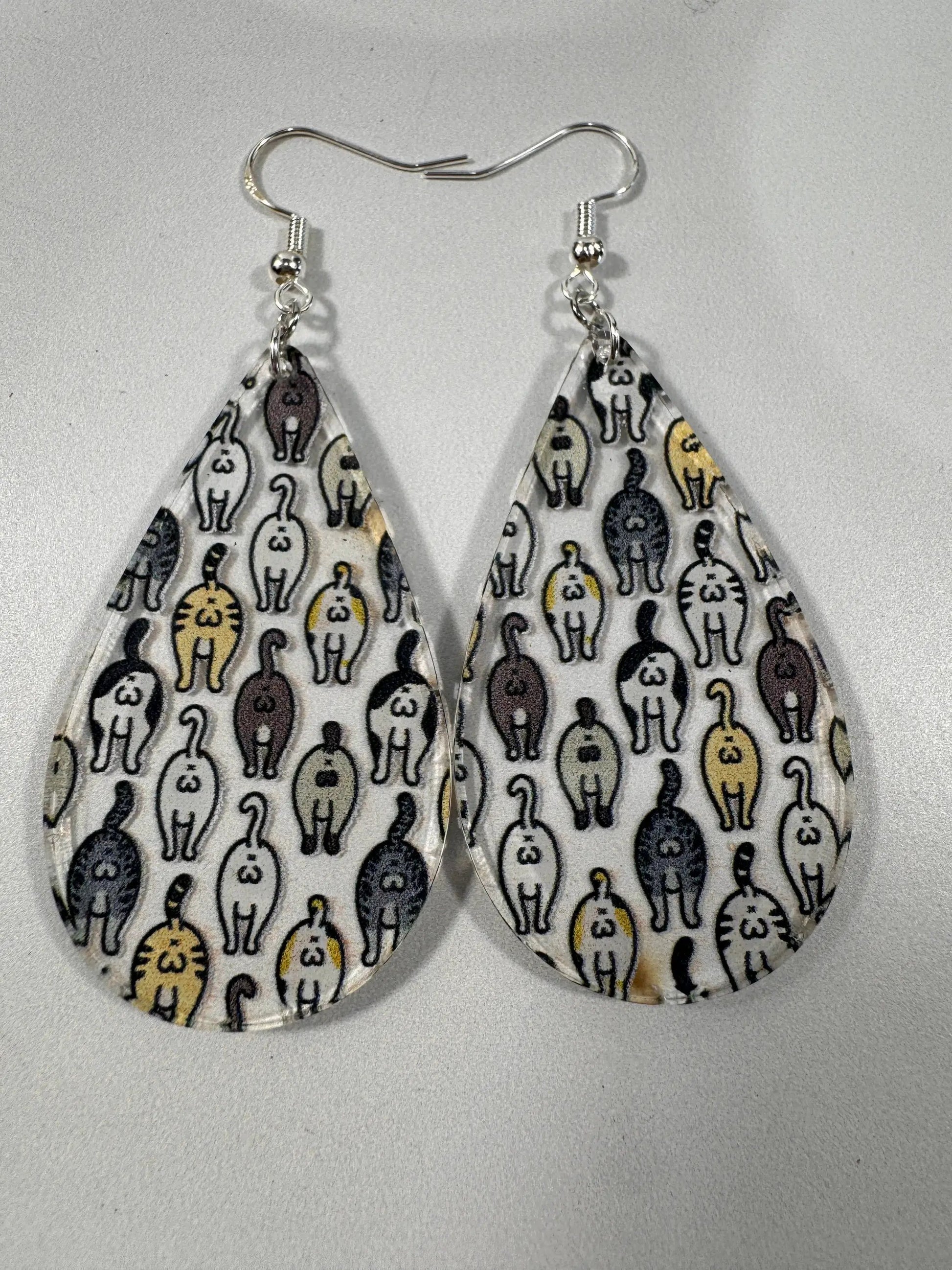 Truly Olive Adorable Acrylic Cat Butt Earrings - Earrings Dangle Earrings