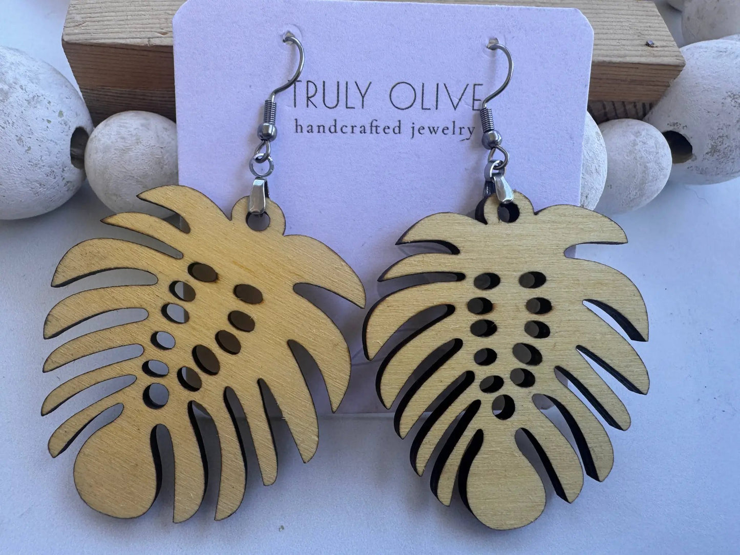 Truly Olive Exotic Leaf Shape Earrings - Earrings Dangle Earrings
