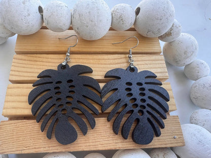 Truly Olive Exotic Leaf Shape Earrings - Earrings Dangle Earrings