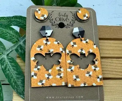 Truly Olive Adorable Bumble Bee Earrings - Earrings Dangle Earrings